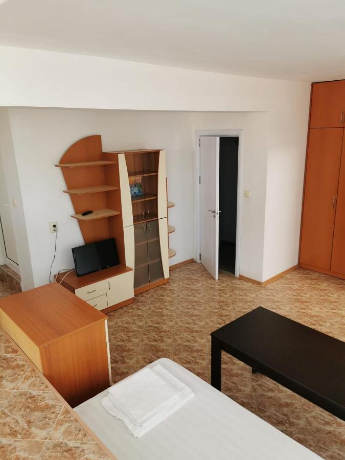 Jelezchevi Guest Rooms Primorsko Bagian luar foto